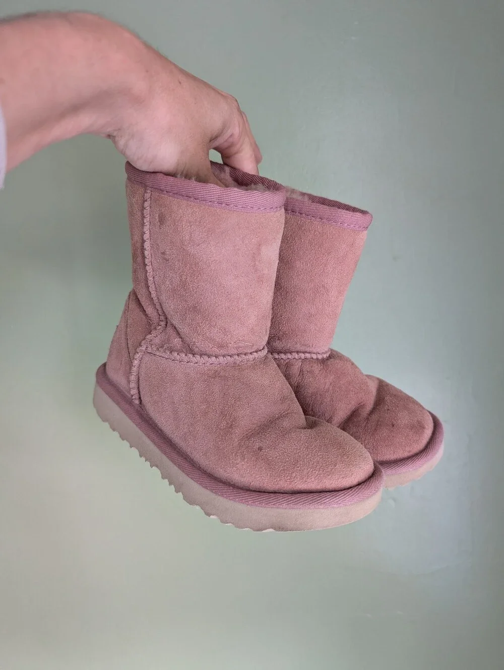 Girl Pink UGG Classic Short Suede Winter Boots - Dusty Rose Sz 10 Youth